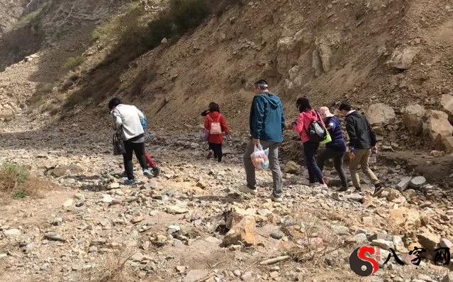 梦见走路崎岖不平